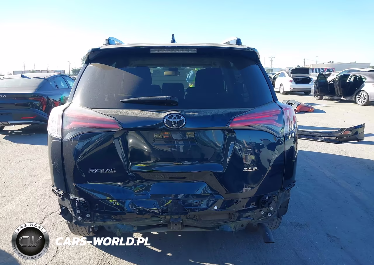 2017 Toyota Rav4 Xle VIN:JTMWFREV6HJ136575 - 17