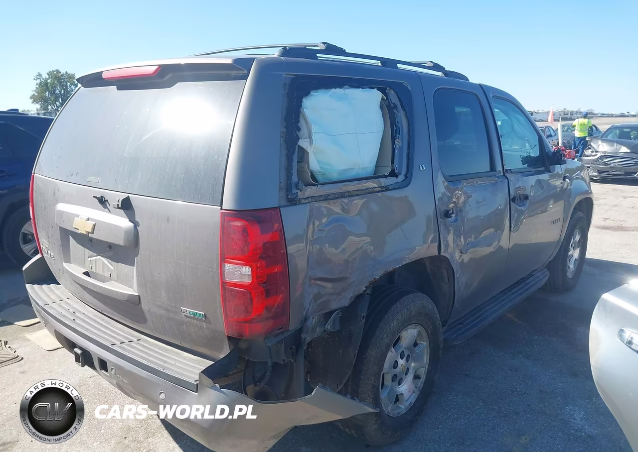 2011 Chevrolet Tahoe Lt VIN:1GNSKBE08BR380573 - 4