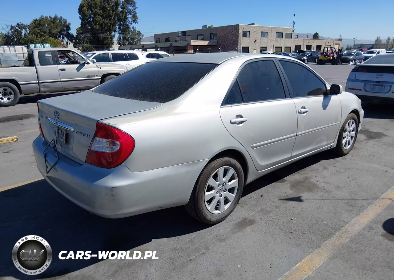 2003 Toyota Camry Le VIN:4T1BE32K93U759832 - 4