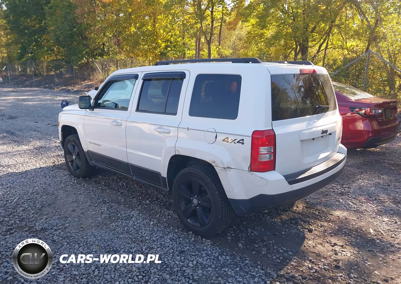 2014 Jeep Patriot Latitude VIN:1C4NJRFB3ED659545 - 3