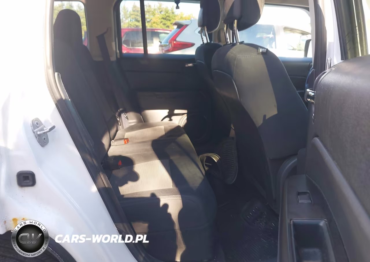 2014 Jeep Patriot Latitude VIN:1C4NJRFB3ED659545 - 8