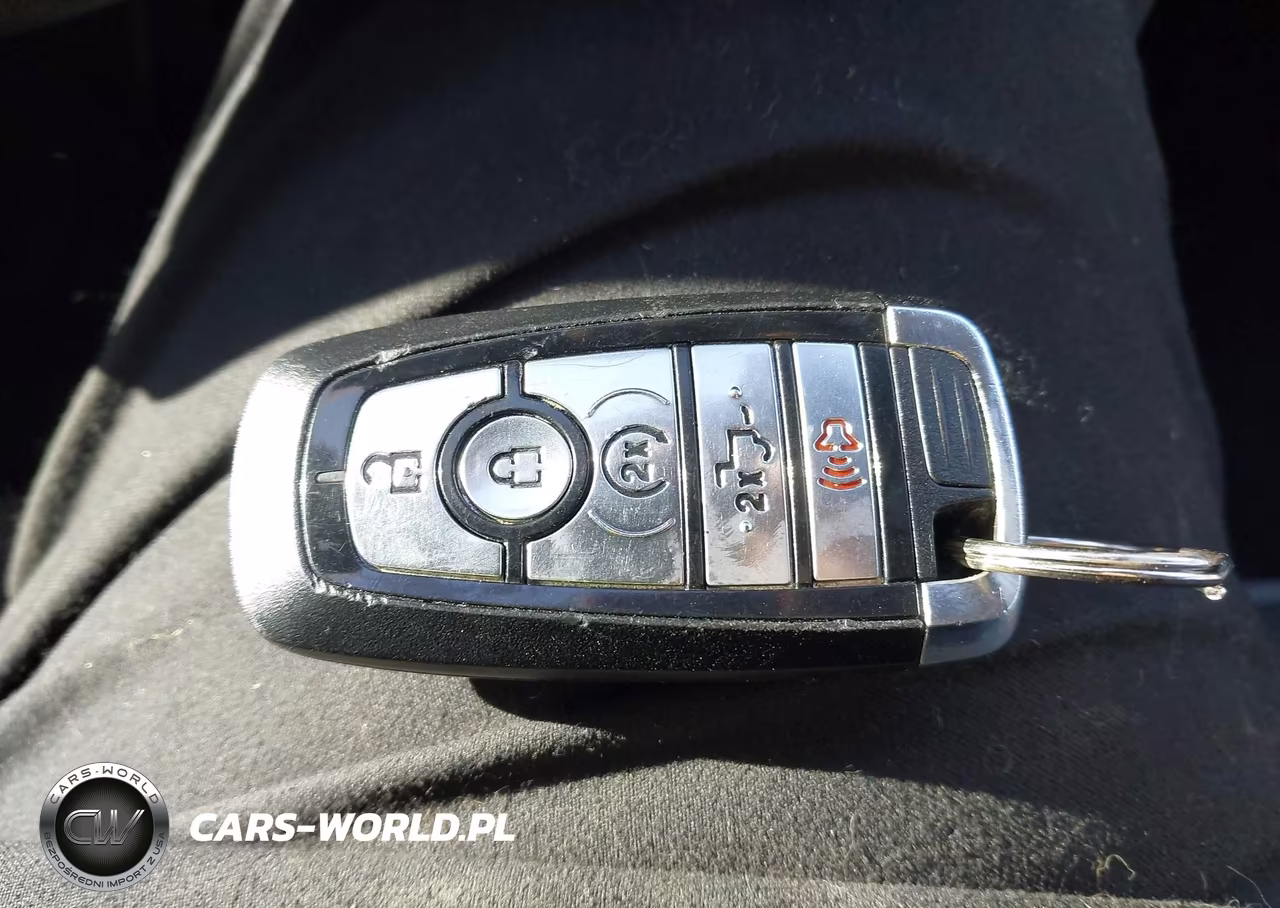 2023 Ford F-150 Xlt VIN:1FTFW1E80PKD61286 - 11