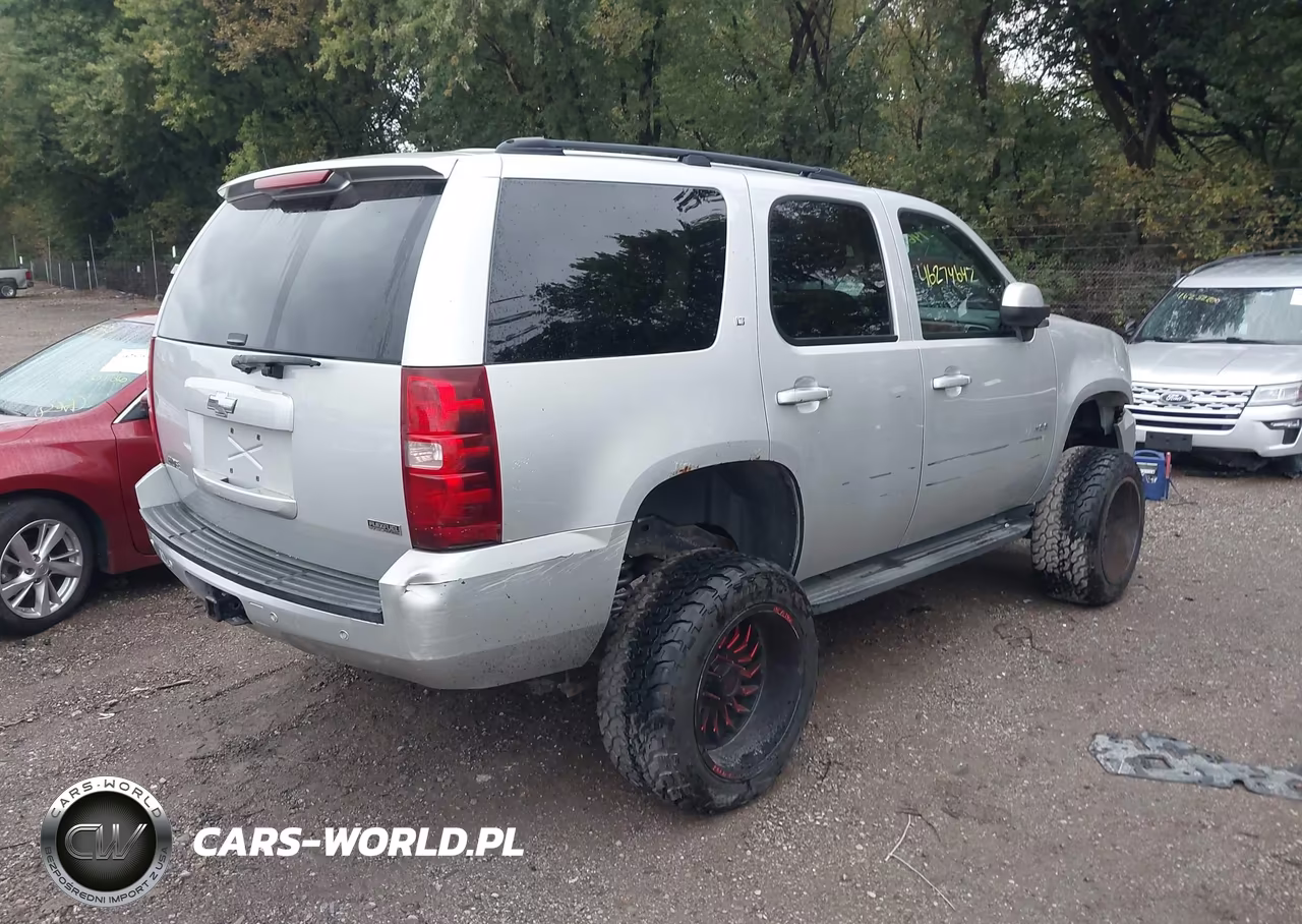 2011 Chevrolet Tahoe Lt VIN:1GNSKBE01BR150177 - 4