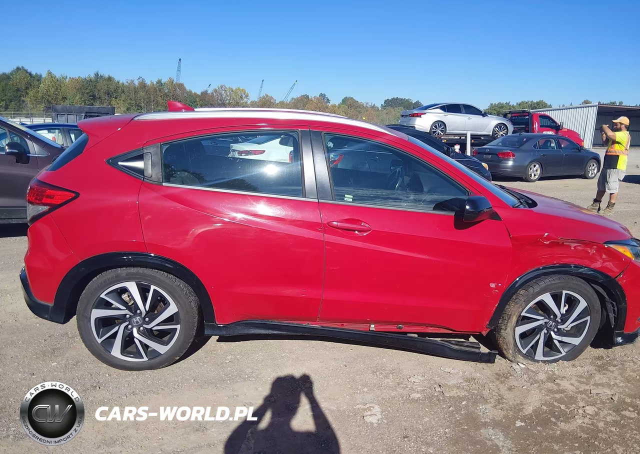 2019 Honda Hr-V Sport VIN:3CZRU5H11KG700608 - 13