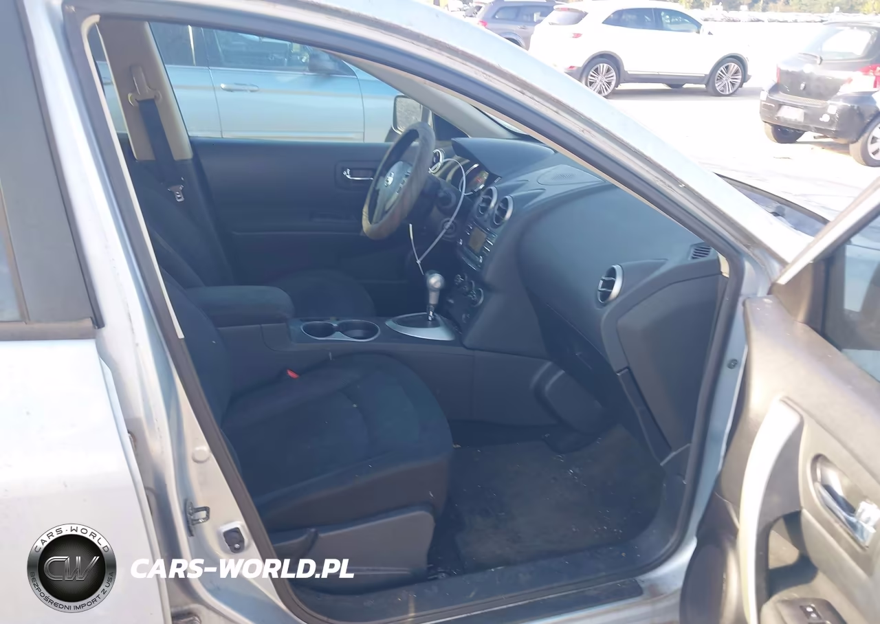 2015 Nissan Rogue Select S VIN:JN8AS5MT4FW152874 - 5