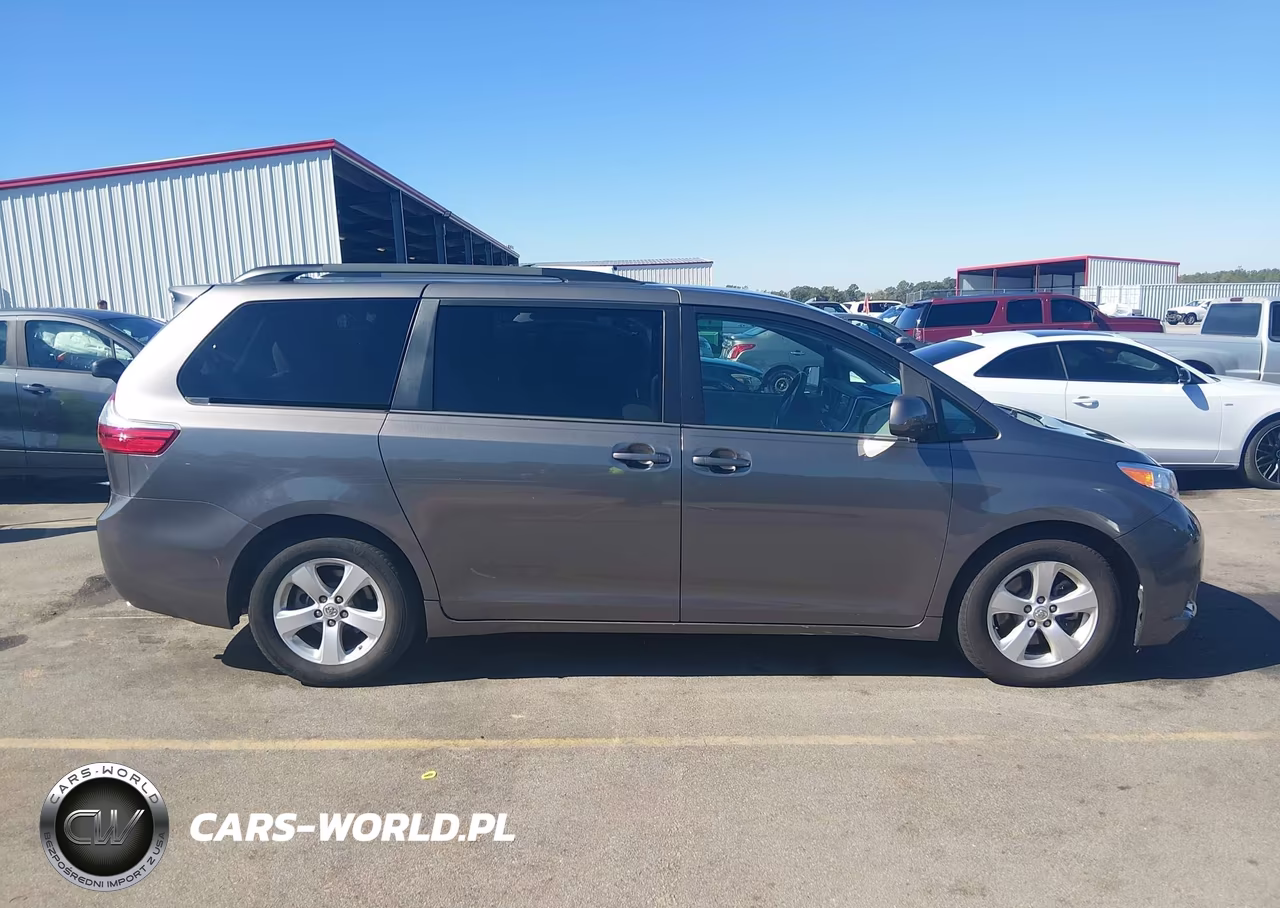 2015 Toyota Sienna Le 8 Passenger VIN:5TDKK3DC5FS546906 - 13
