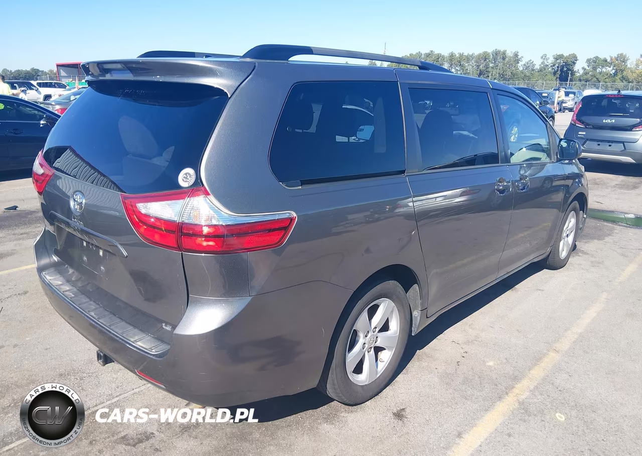 2015 Toyota Sienna Le 8 Passenger VIN:5TDKK3DC5FS546906 - 4