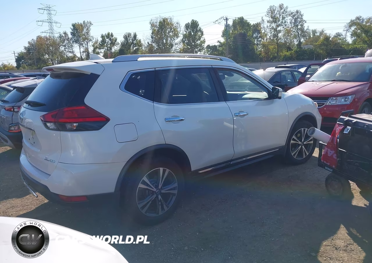 2017 Nissan Rogue Sl VIN:JN8AT2MV5HW023185 - 4