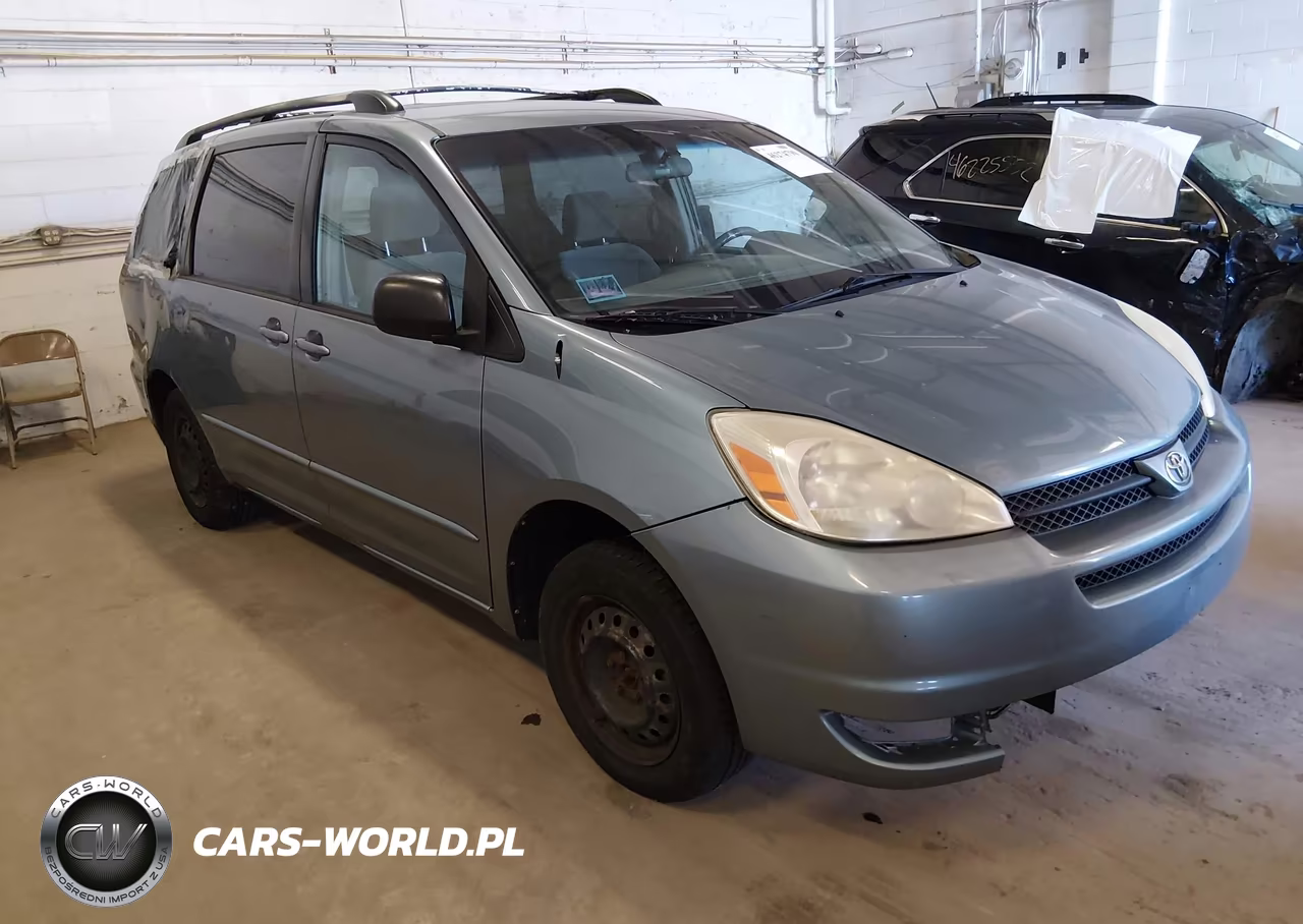 2004 Toyota Sienna Le – zdjęcie 1 z 11
