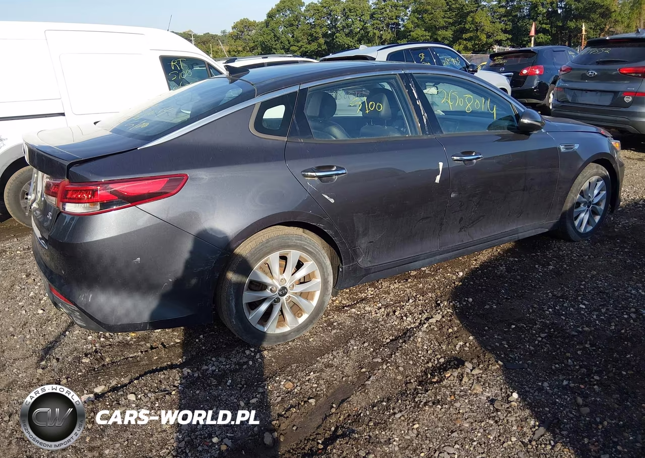 2018 Kia Optima S VIN:5XXGT4L3XJG242975 - 4