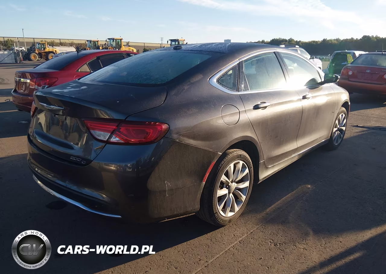 2015 Chrysler 200 C VIN:1C3CCCCB8FN575868 - 4