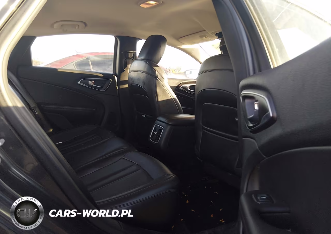 2015 Chrysler 200 C VIN:1C3CCCCB8FN575868 - 8