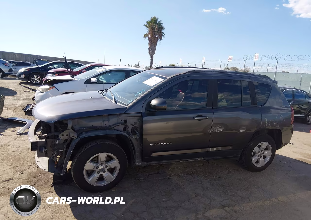 2016 Jeep Compass Latitude VIN:1C4NJCEA6GD742332 - 14