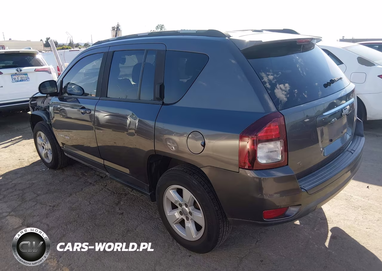 2016 Jeep Compass Latitude VIN:1C4NJCEA6GD742332 - 3