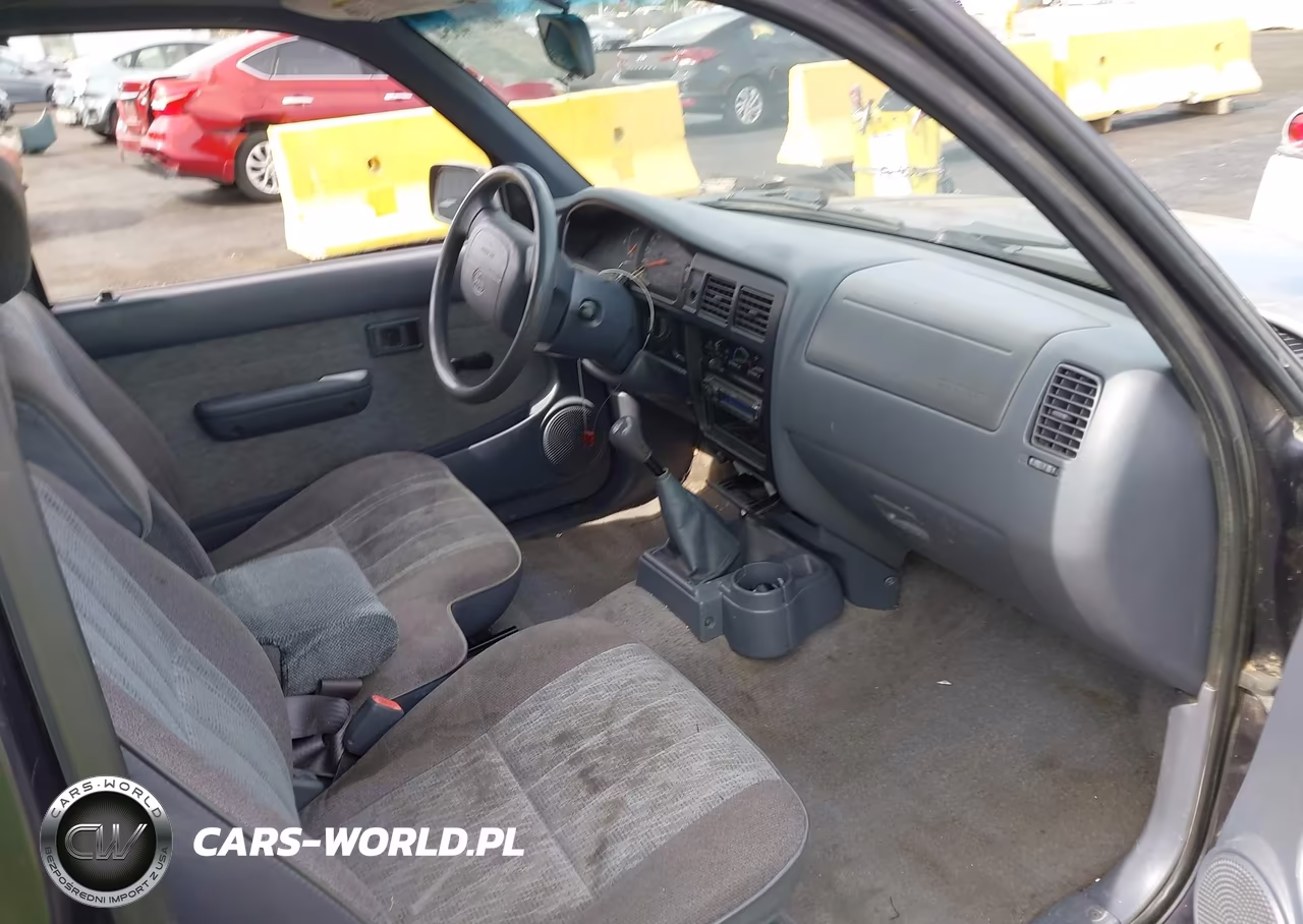 1999 Toyota Tacoma VIN:4TAVL52N3XZ414393 - 5