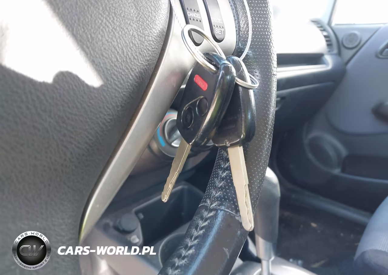 2007 Honda Fit Sport VIN:JHMGD38687S052129 - 11