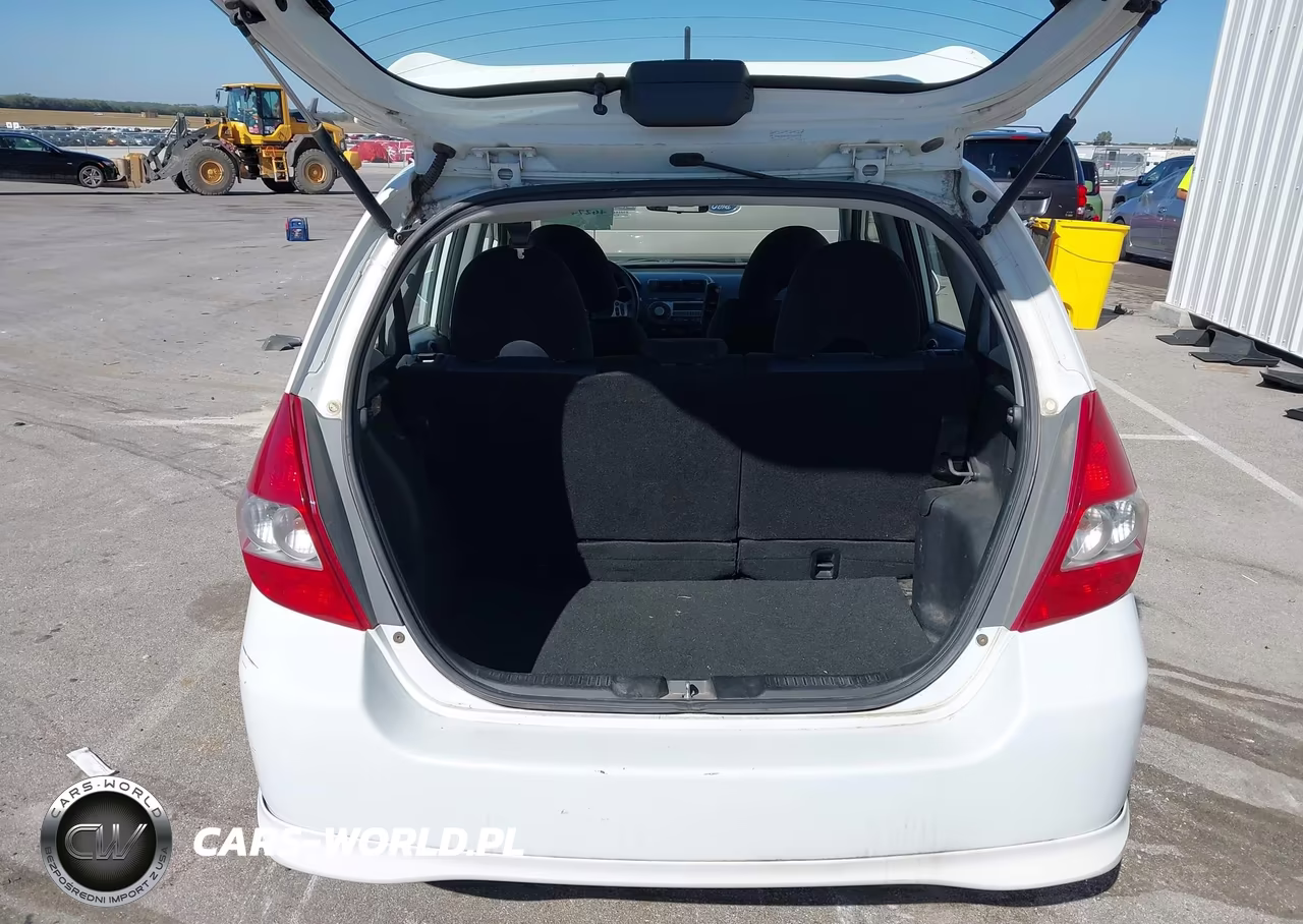 2007 Honda Fit Sport VIN:JHMGD38687S052129 - 17