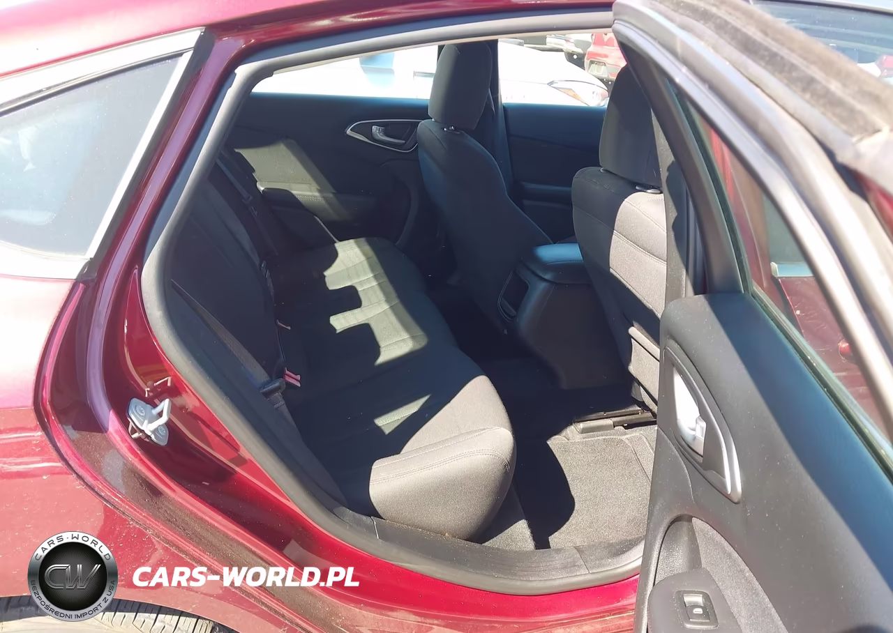 2015 Chrysler 200 Limited VIN:1C3CCCAB3FN688288 - 8