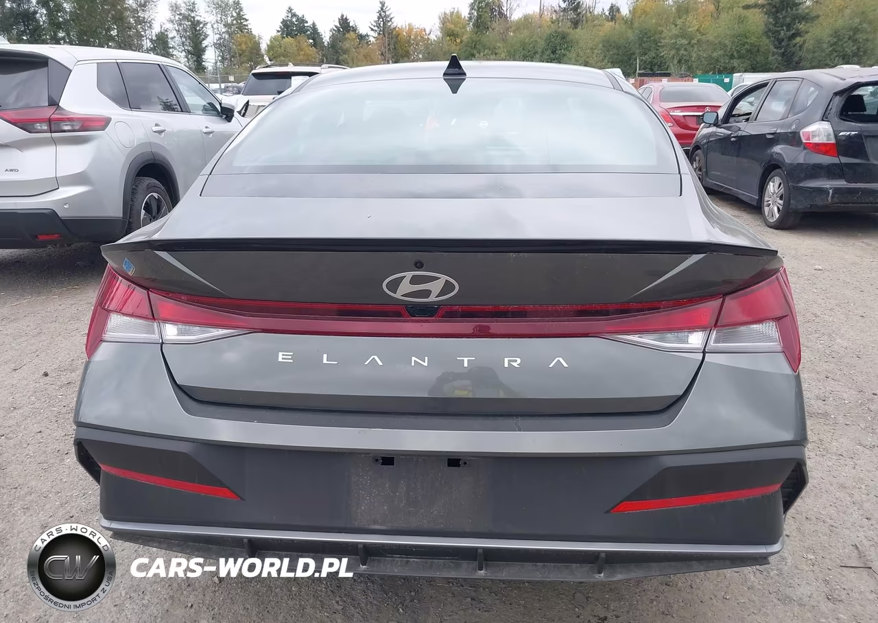2026 Hyundai Elantra Sel Sport VIN:KMHLM4DGXTU227348 - 17