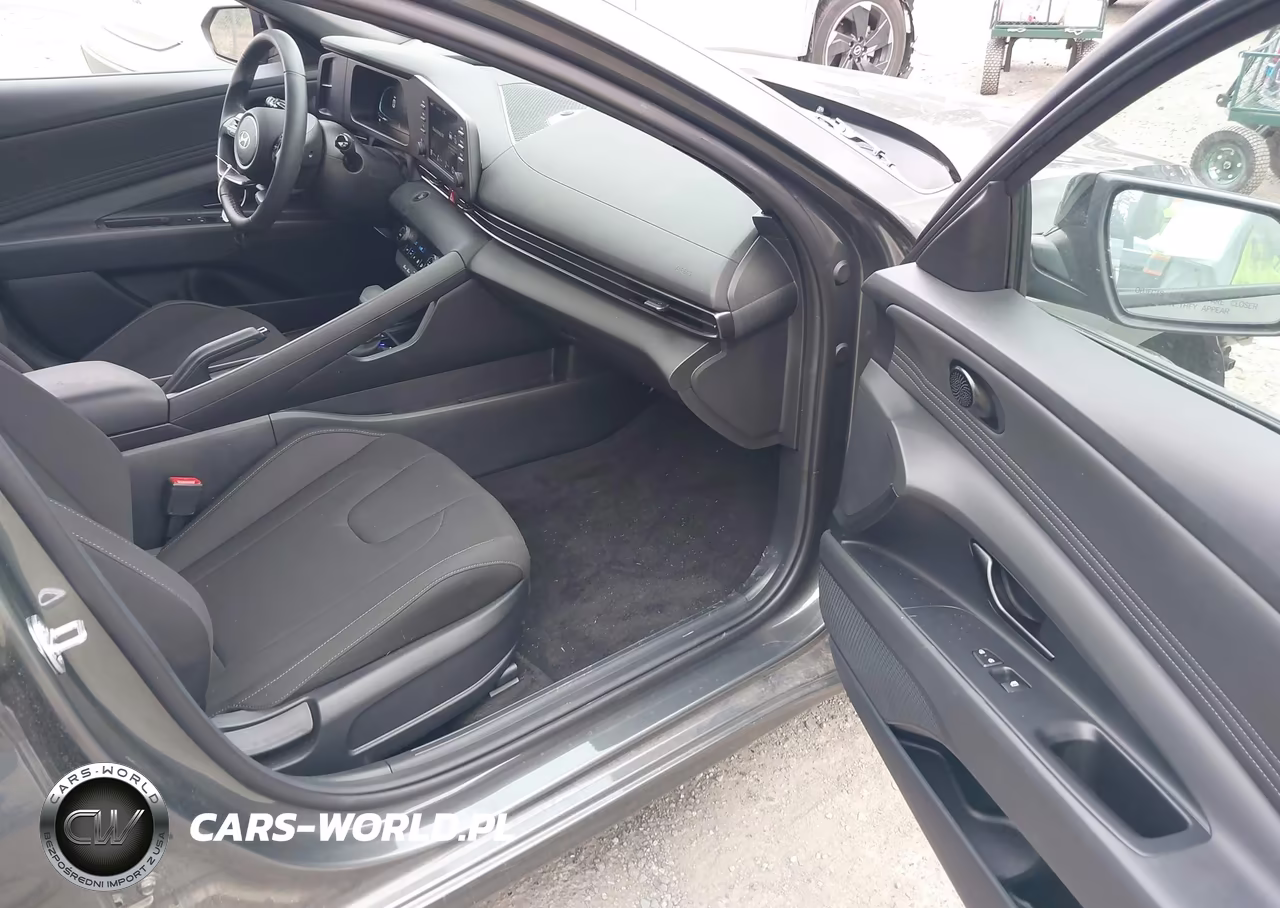 2026 Hyundai Elantra Sel Sport VIN:KMHLM4DGXTU227348 - 5