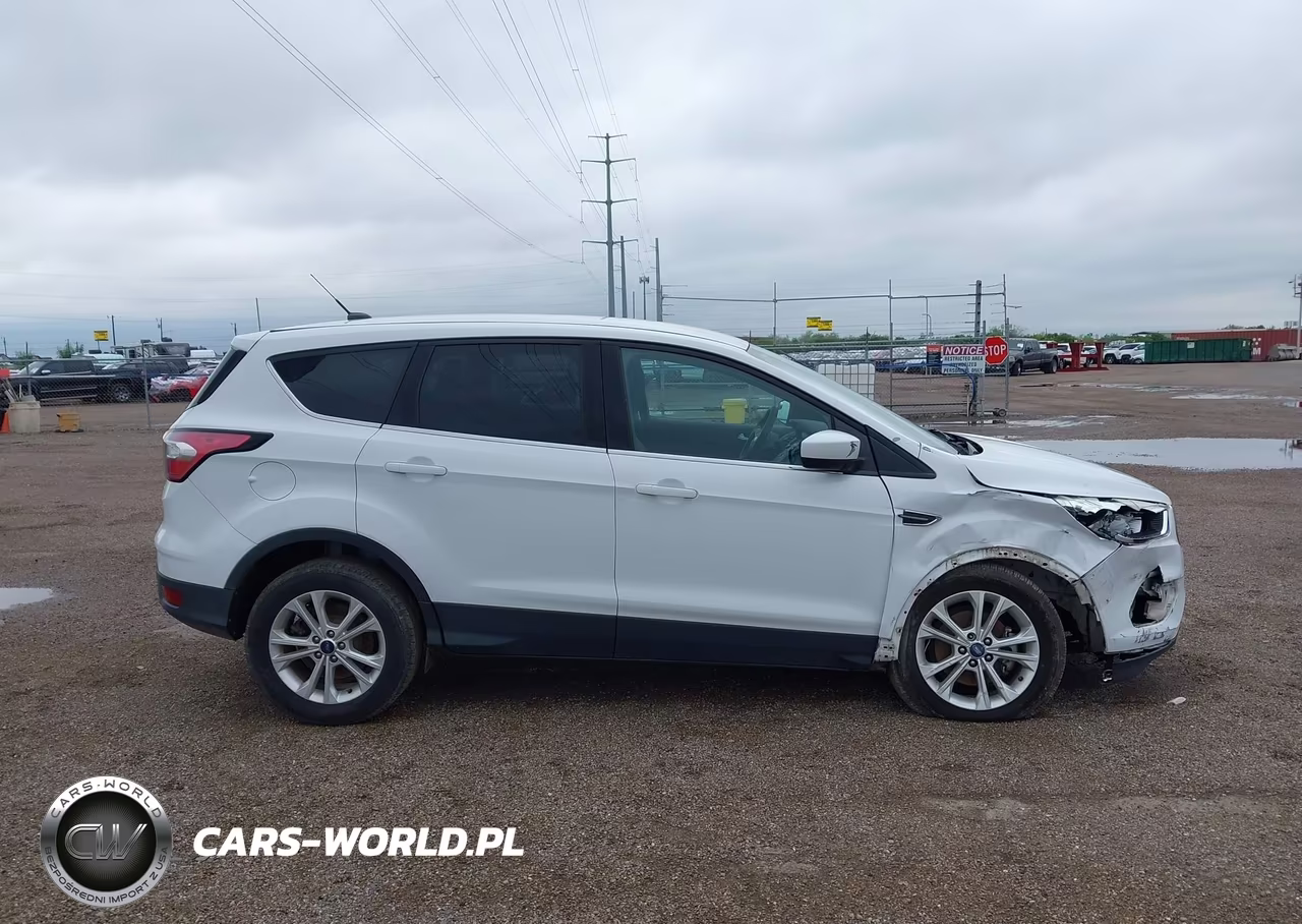 2017 Ford Escape Se VIN:1FMCU0GD3HUB82724 - 14