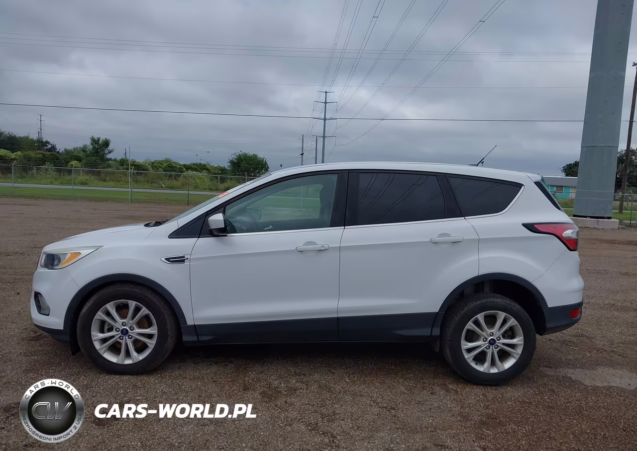 2017 Ford Escape Se VIN:1FMCU0GD3HUB82724 - 15