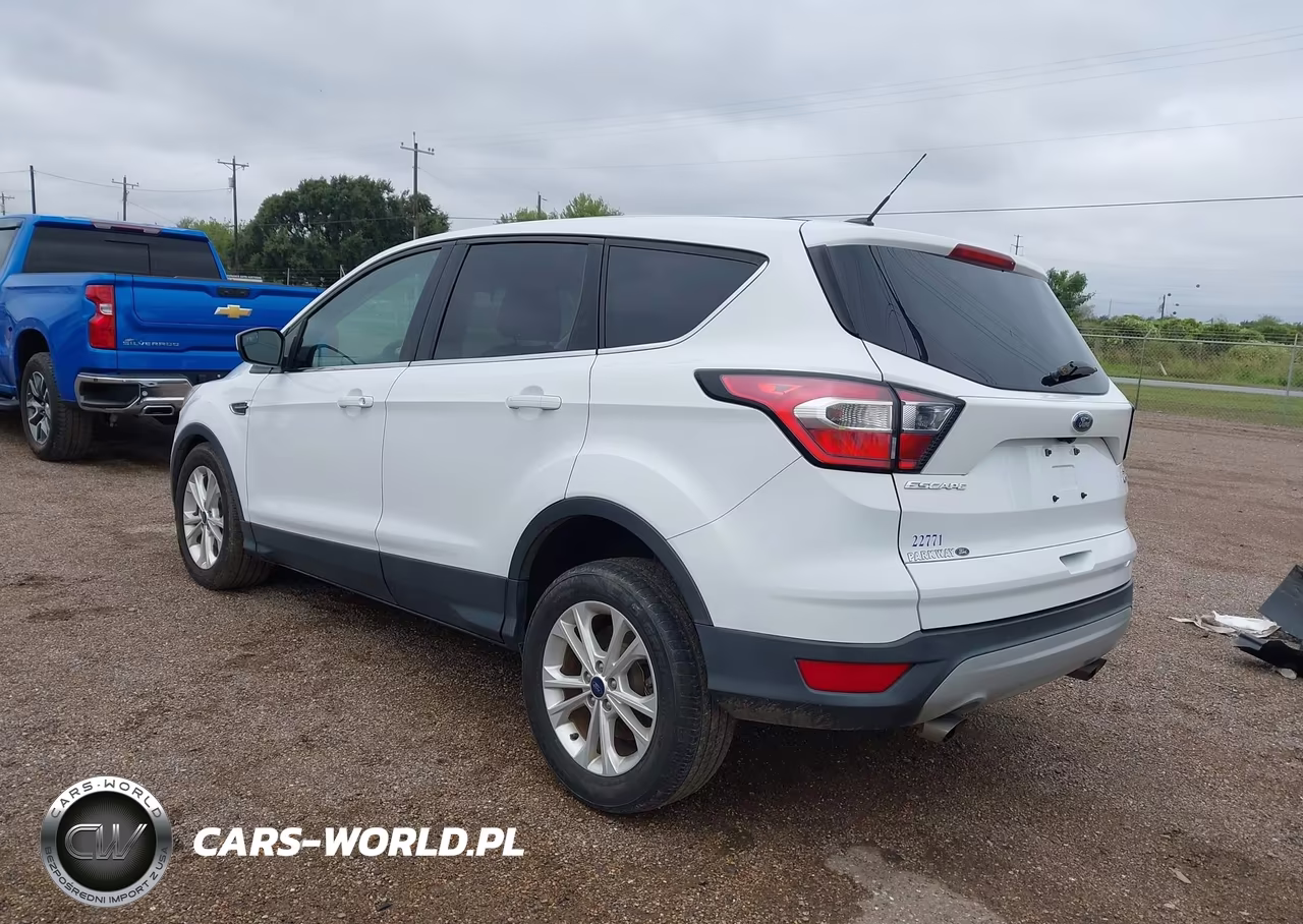 2017 Ford Escape Se VIN:1FMCU0GD3HUB82724 - 3