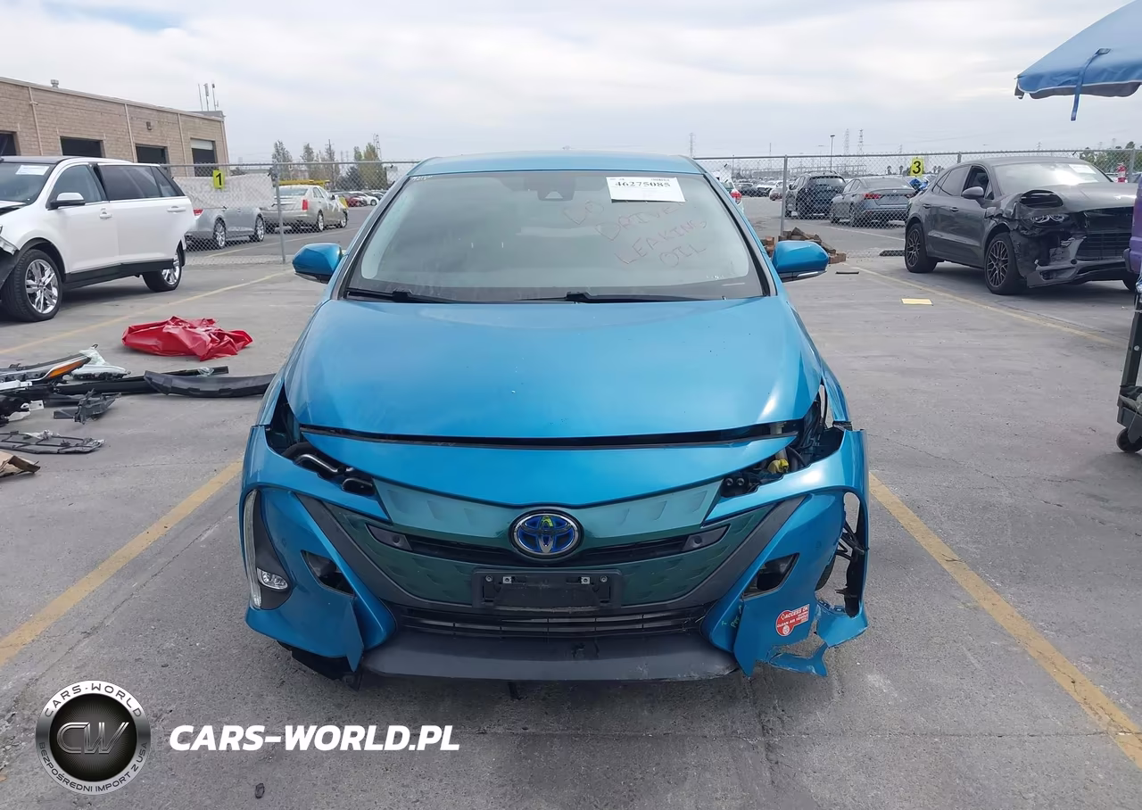 2017 Toyota Prius Prime Advanced VIN:JTDKARFP8H3016682 - 13