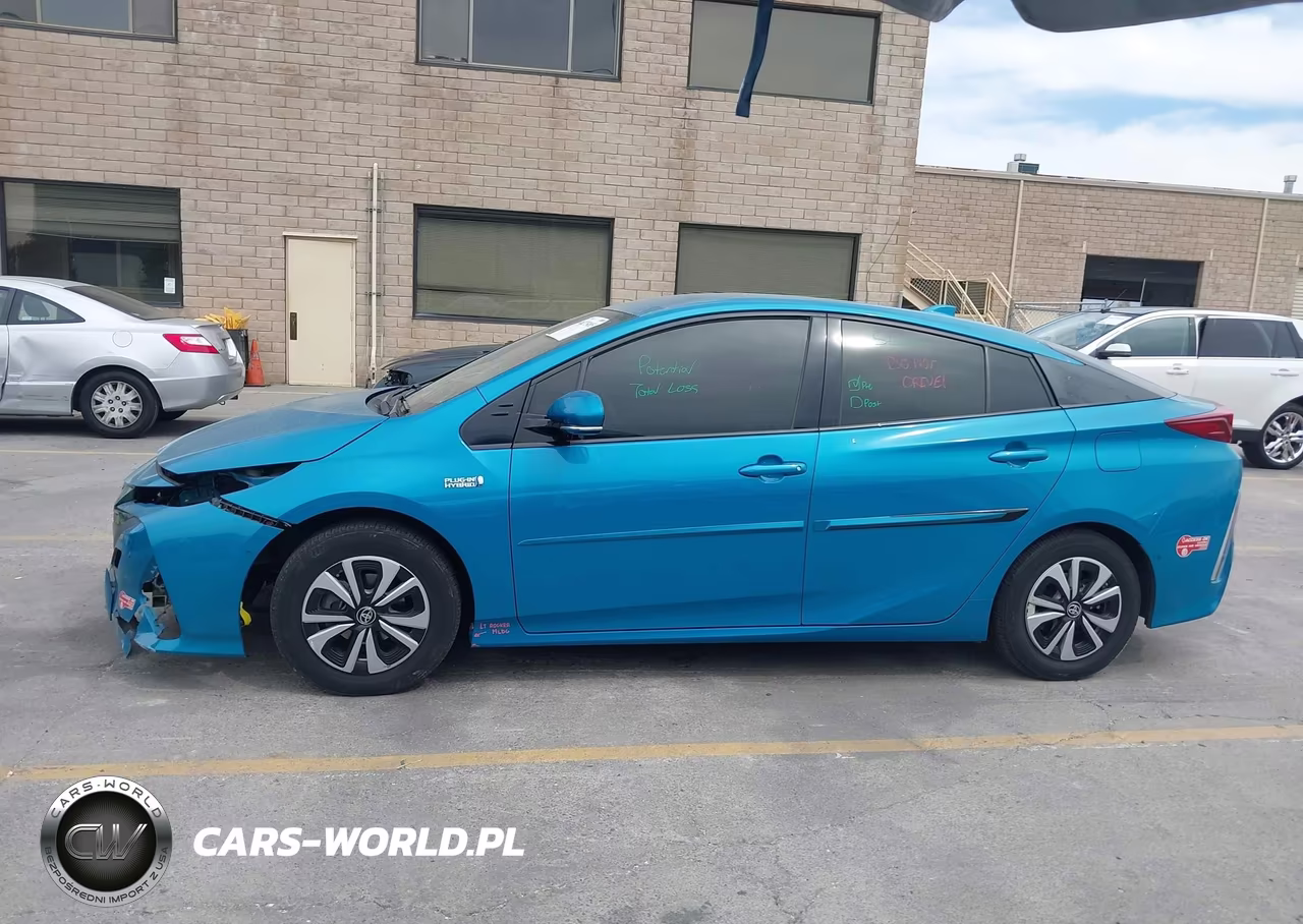 2017 Toyota Prius Prime Advanced VIN:JTDKARFP8H3016682 - 15