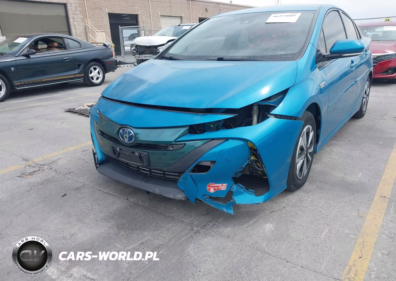 2017 Toyota Prius Prime Advanced VIN:JTDKARFP8H3016682 - 6