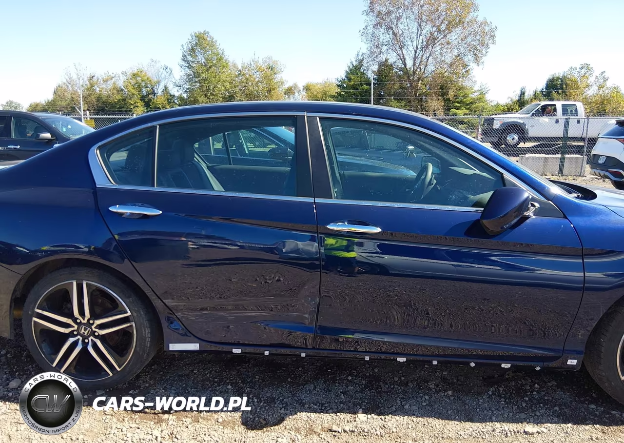2017 Honda Accord Sport VIN:1HGCR2F58HA283272 - 13