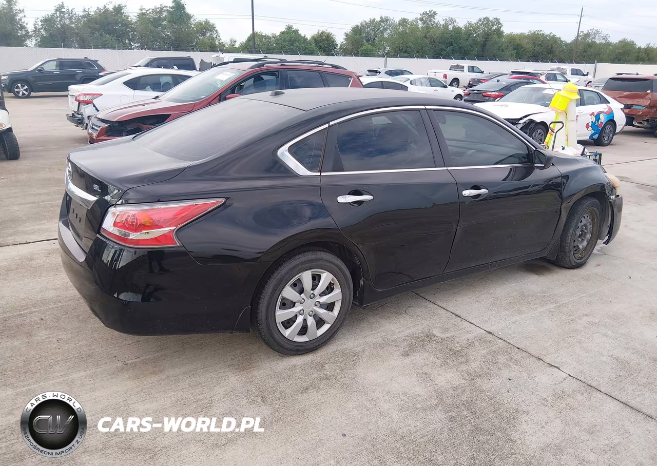 2015 Nissan Altima 2.5 S VIN:1N4AL3AP0FN399020 - 4