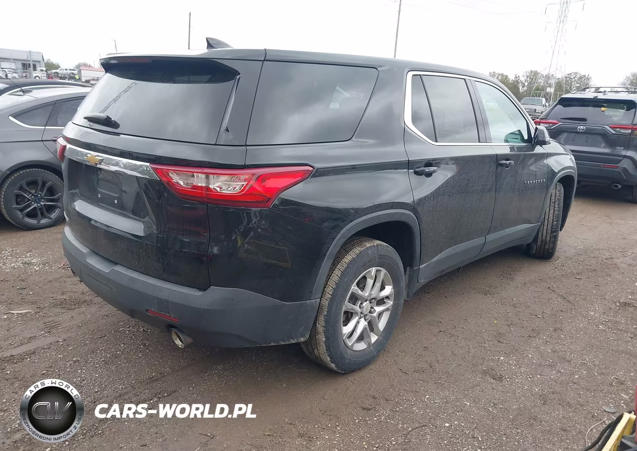 2018 Chevrolet Traverse Ls VIN:1GNERFKW3JJ274148 - 4