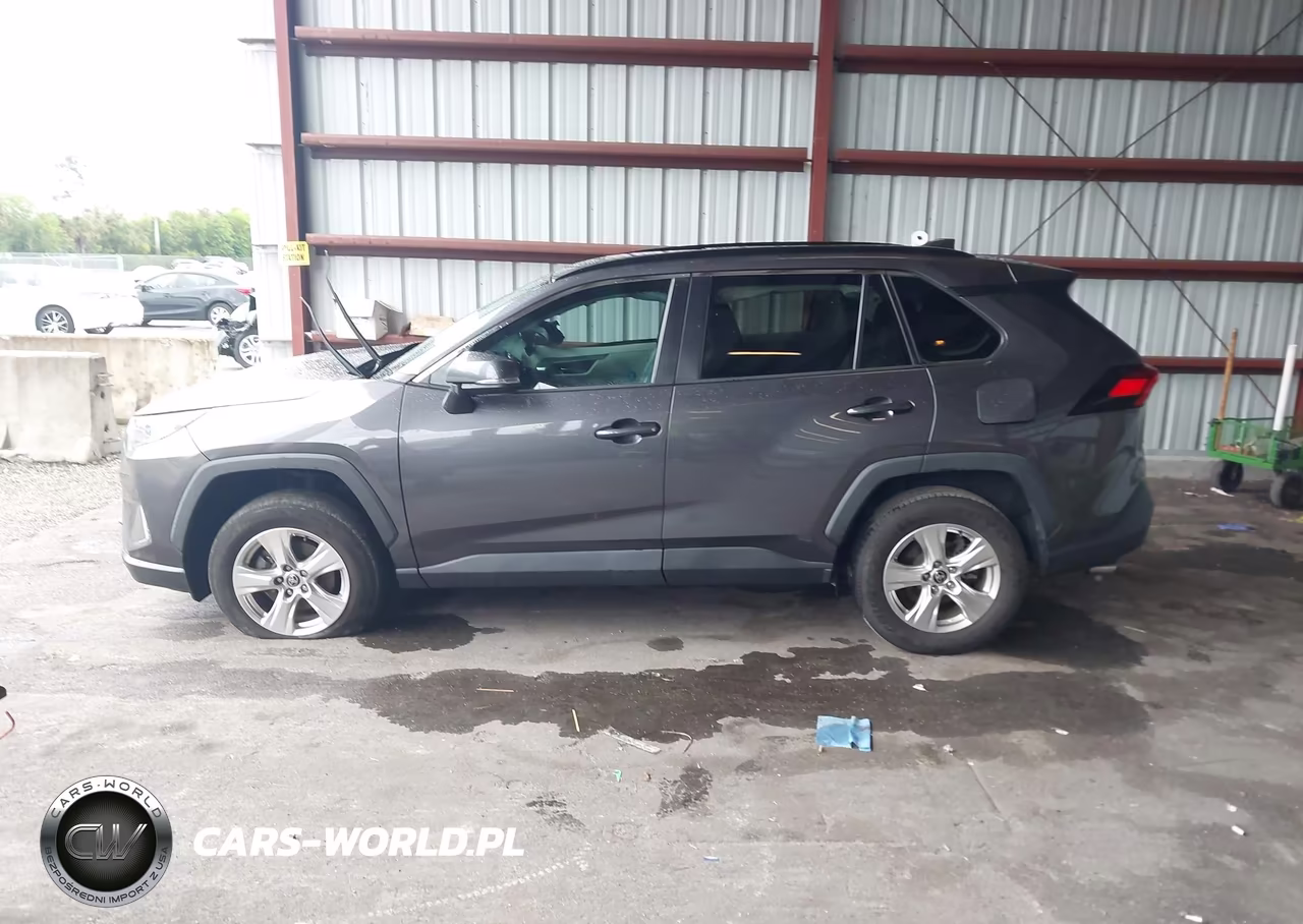 2021 Toyota Rav4 Xle VIN:2T3W1RFV4MC156172 - 14