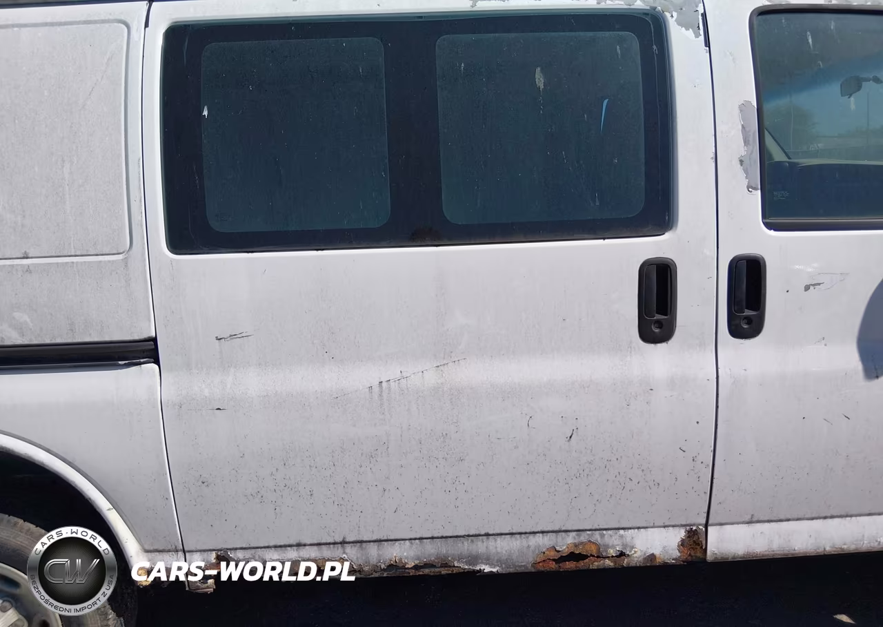 2003 Chevrolet Express VIN:1GCGG25V731229784 - 8
