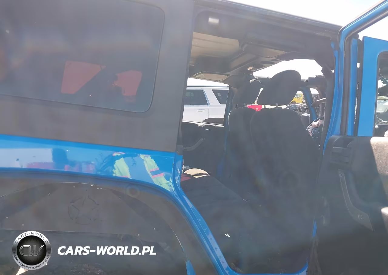 2015 Jeep Wrangler Unlimited Sport VIN:1C4BJWDG7FL683158 - 8