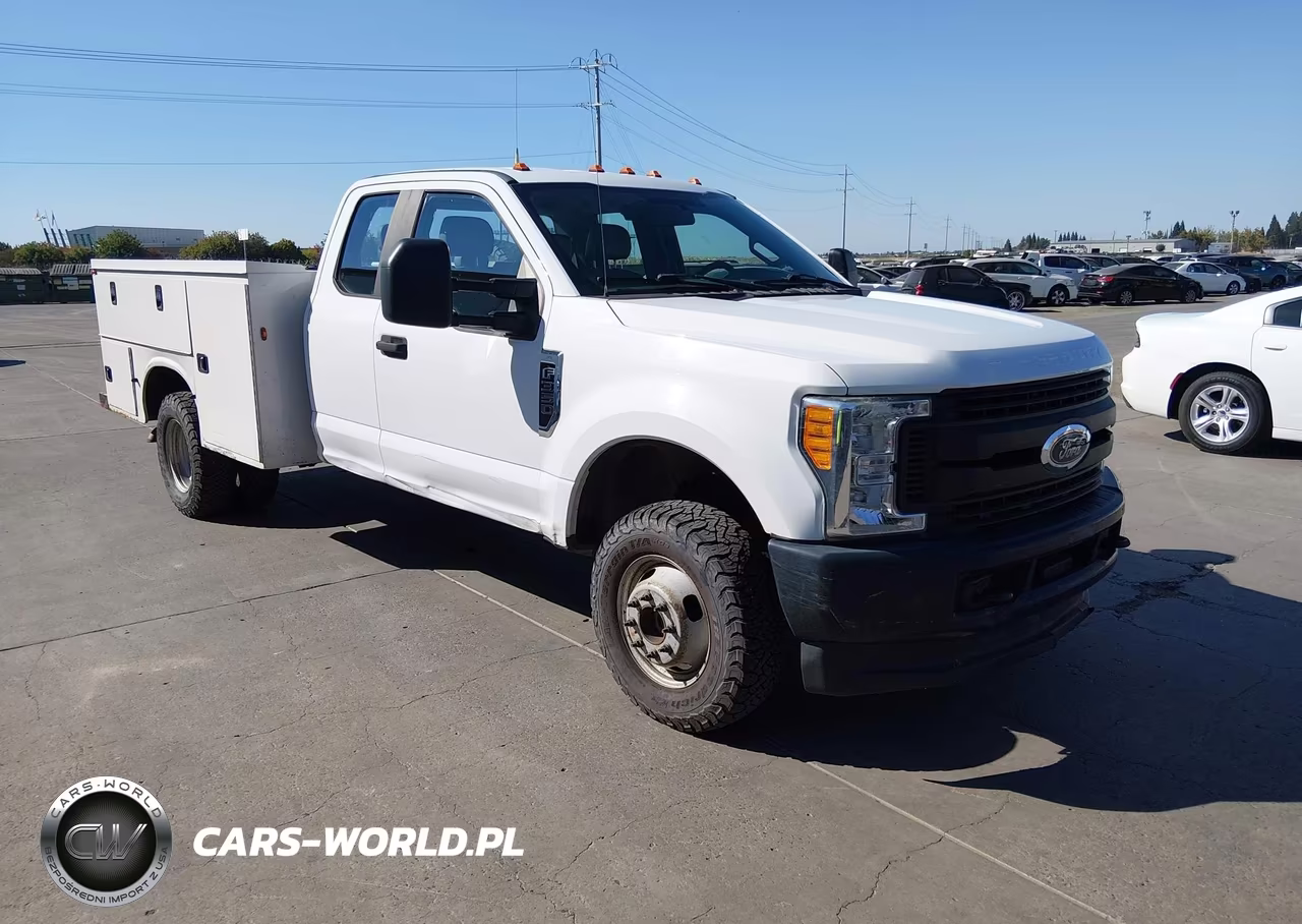 2017 Ford F-350 Chassis Xl VIN:1FD8X3H64HEE74083 - 1