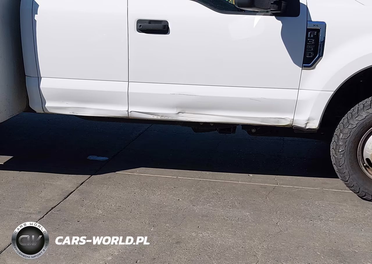 2017 Ford F-350 Chassis Xl VIN:1FD8X3H64HEE74083 - 12