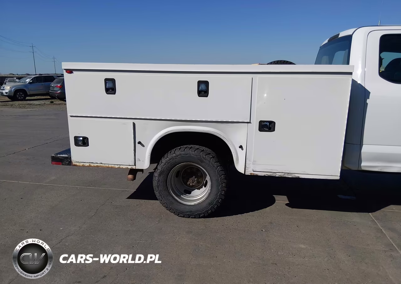 2017 Ford F-350 Chassis Xl VIN:1FD8X3H64HEE74083 - 13