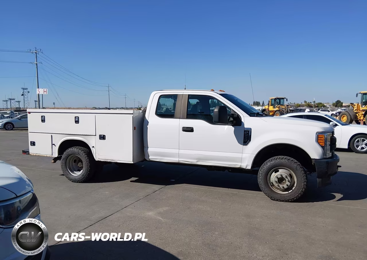 2017 Ford F-350 Chassis Xl VIN:1FD8X3H64HEE74083 - 16