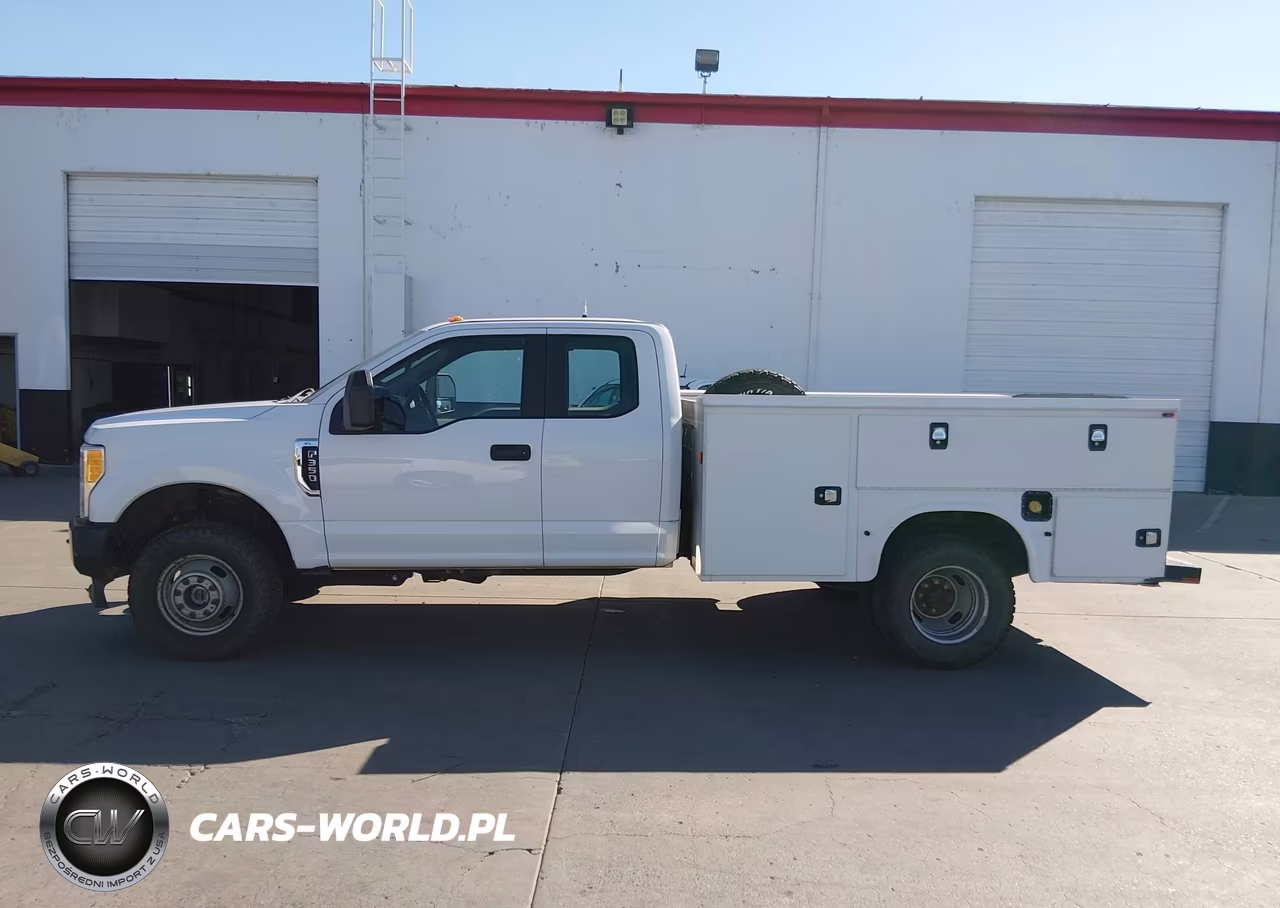 2017 Ford F-350 Chassis Xl VIN:1FD8X3H64HEE74083 - 17