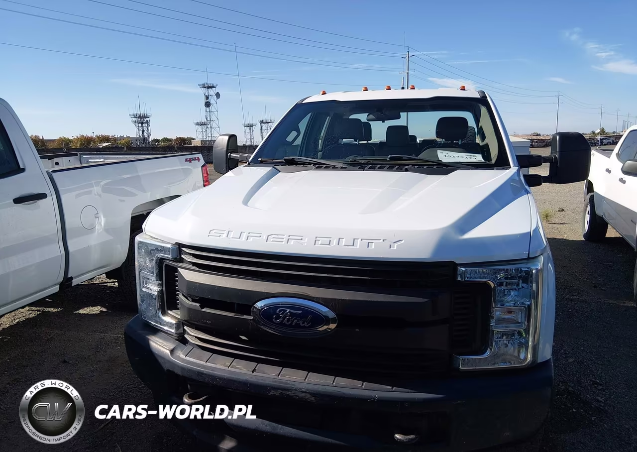 2017 Ford F-350 Chassis Xl VIN:1FD8X3H64HEE74083 - 6
