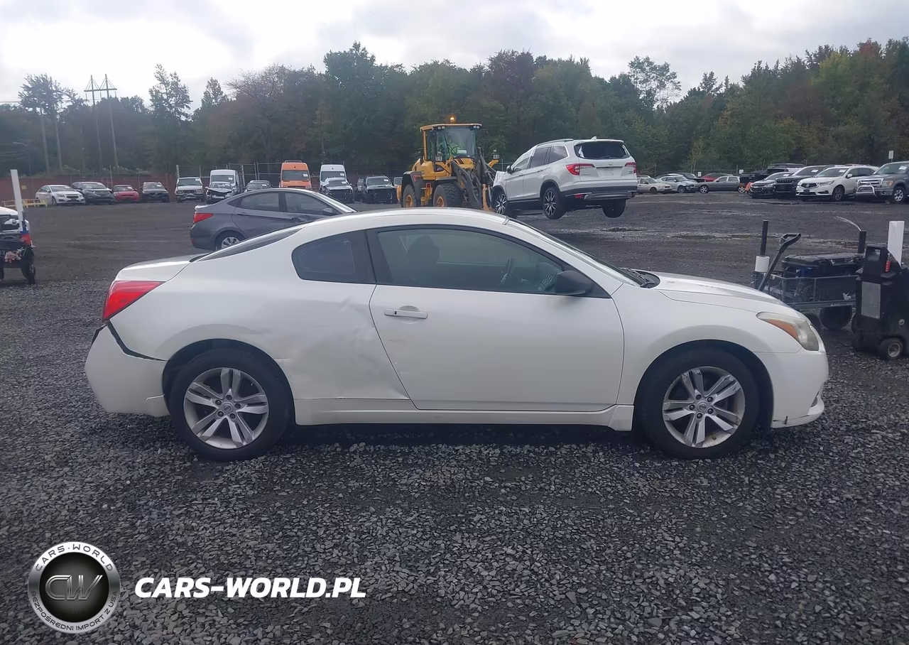 2010 Nissan Altima 2.5 S VIN:1N4AL2EP7AC135043 - 13