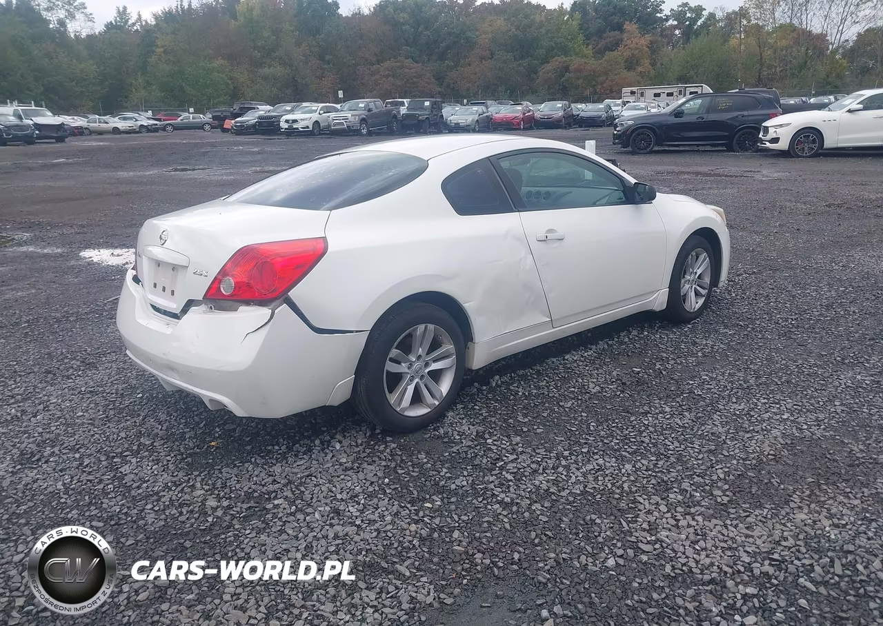 2010 Nissan Altima 2.5 S VIN:1N4AL2EP7AC135043 - 4
