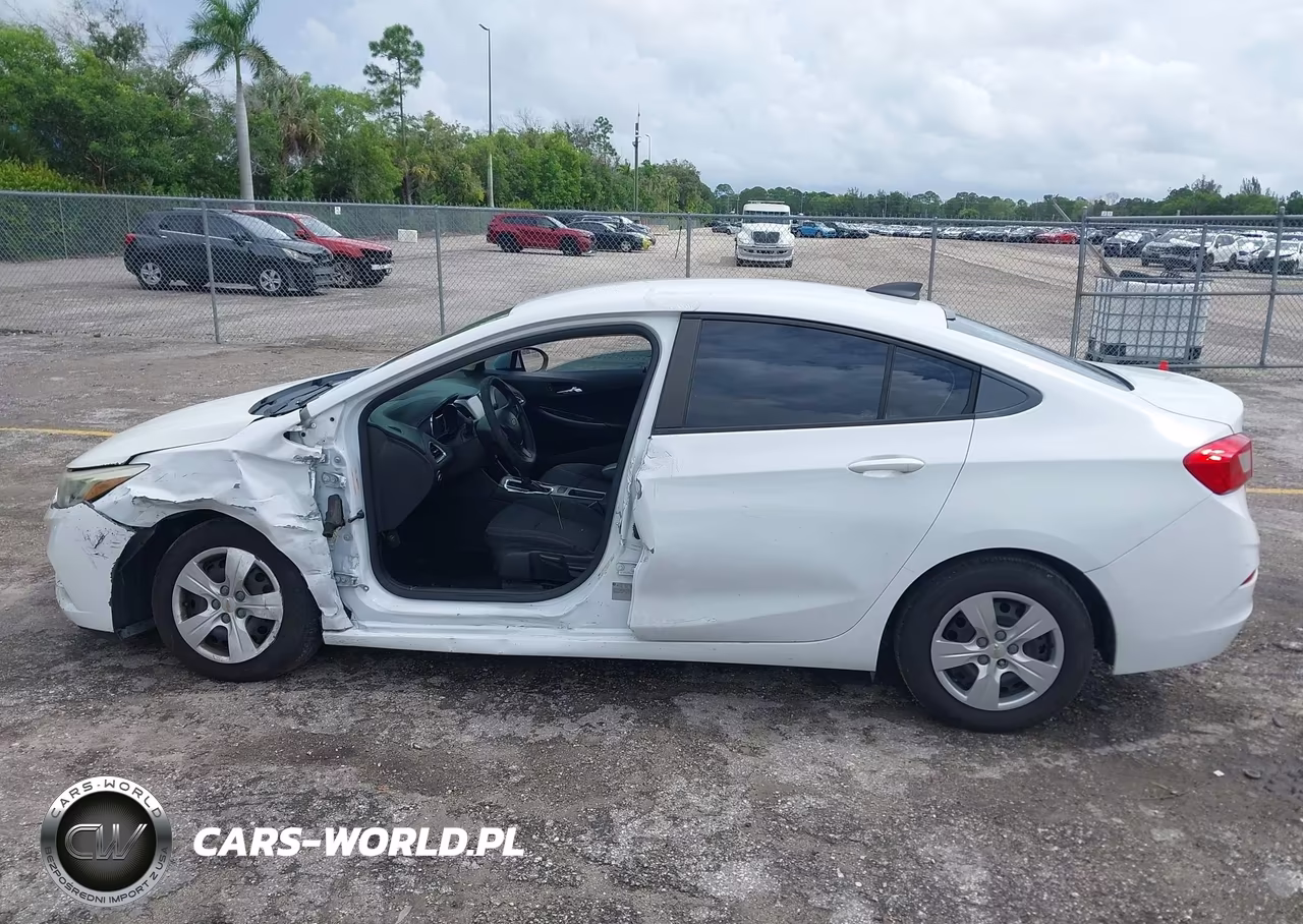 2017 Chevrolet Cruze Ls Auto VIN:1G1BC5SM9H7112532 - 14