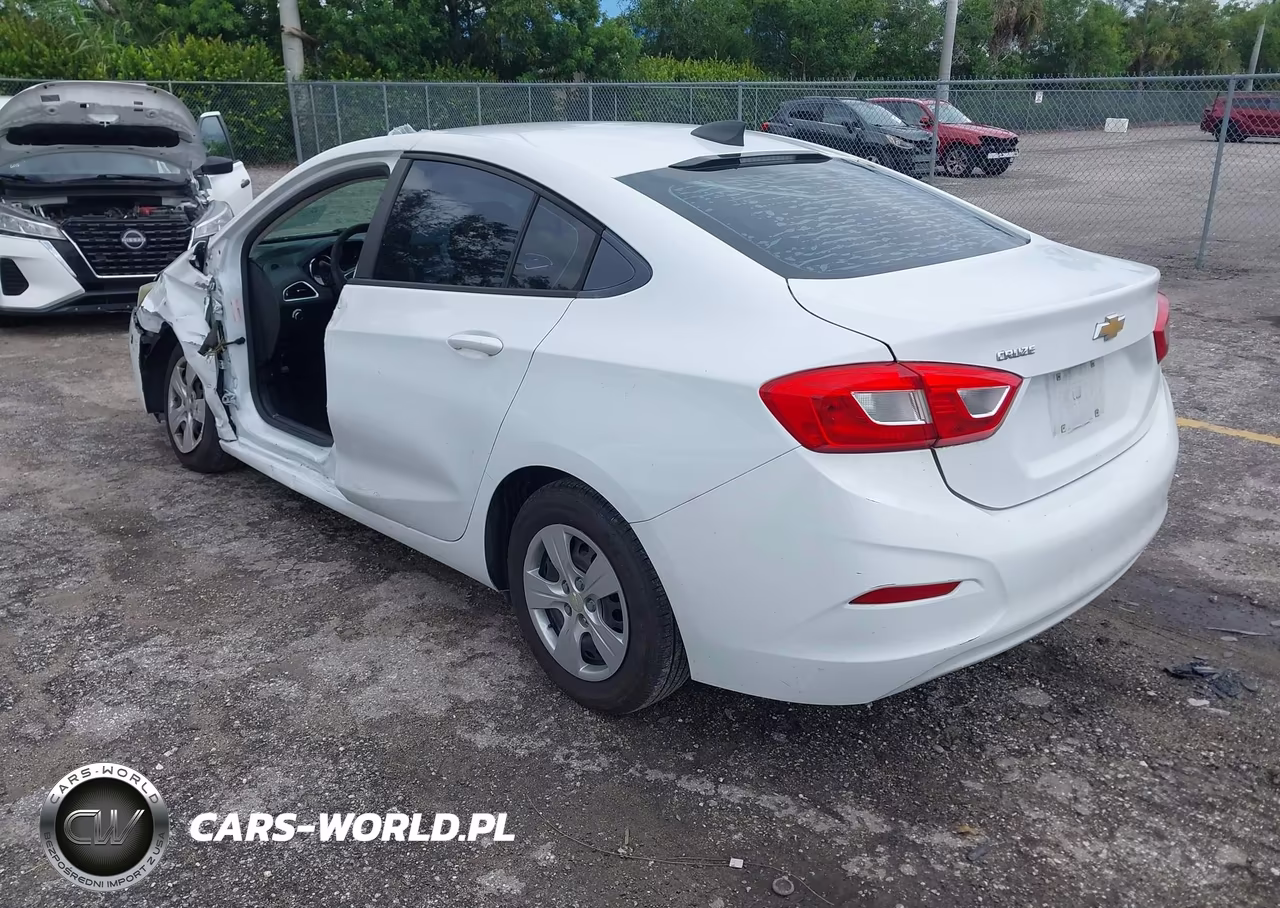 2017 Chevrolet Cruze Ls Auto VIN:1G1BC5SM9H7112532 - 3