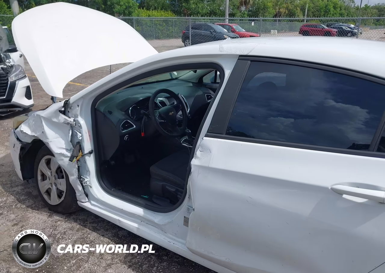 2017 Chevrolet Cruze Ls Auto VIN:1G1BC5SM9H7112532 - 6