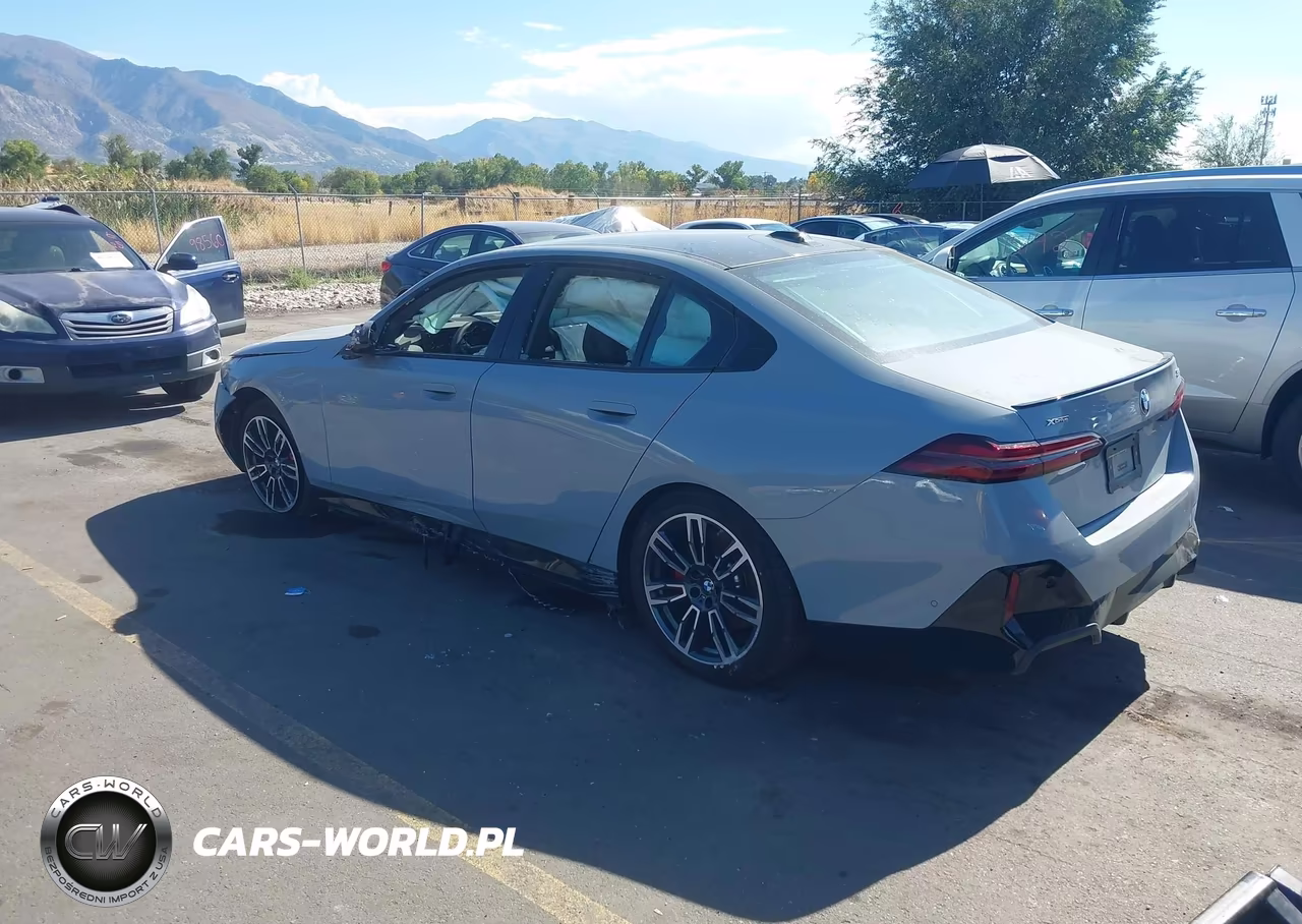 2026 BMW 530I xDrive VIN:WBA53FJ02TCX44066 - 3
