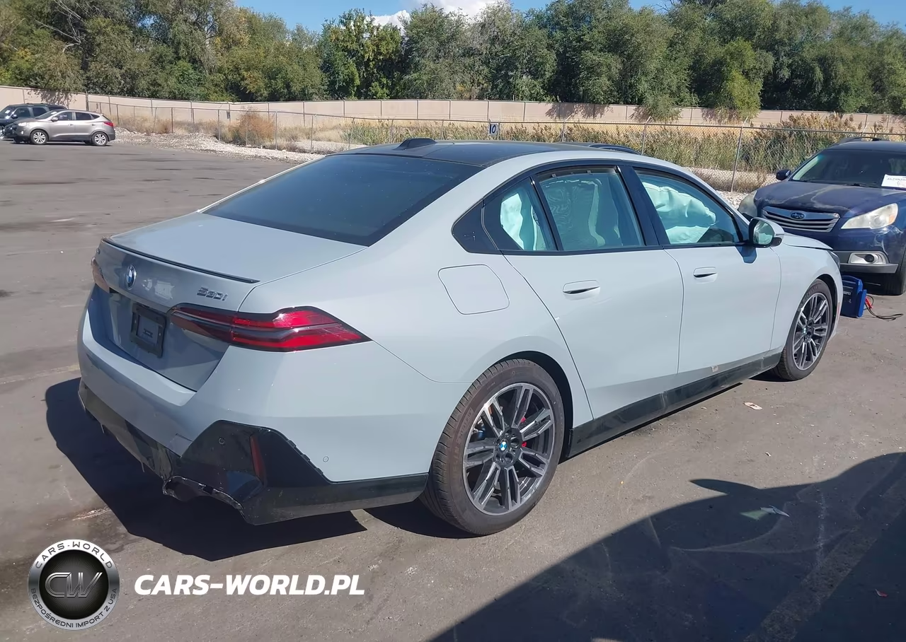 2026 BMW 530I xDrive VIN:WBA53FJ02TCX44066 - 4