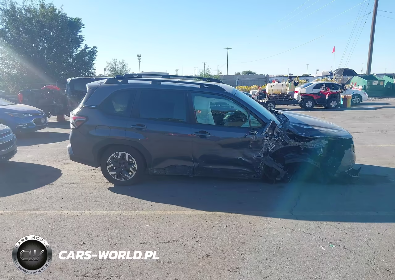 2026 Subaru Forester Premium VIN:4S4SLDD66T3063818 - 12